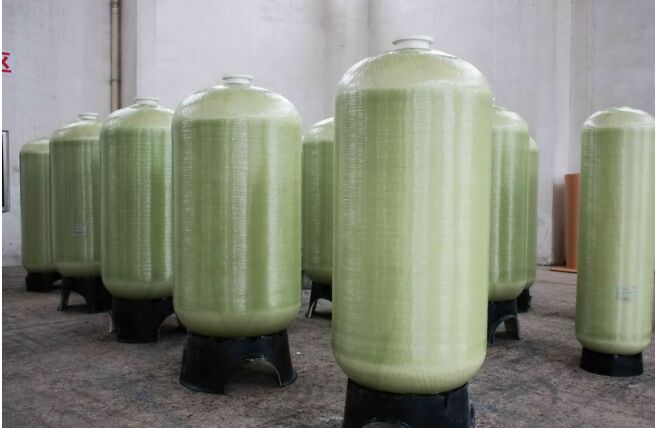 玻璃鋼鹽酸罐的內(nèi)部結(jié)構(gòu)及怎么使用壽命更長 玻璃鋼鹽酸罐